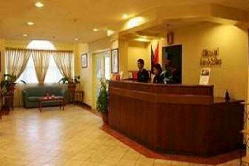 Microtel By Wyndham Batangas Santo Tomas Interior photo