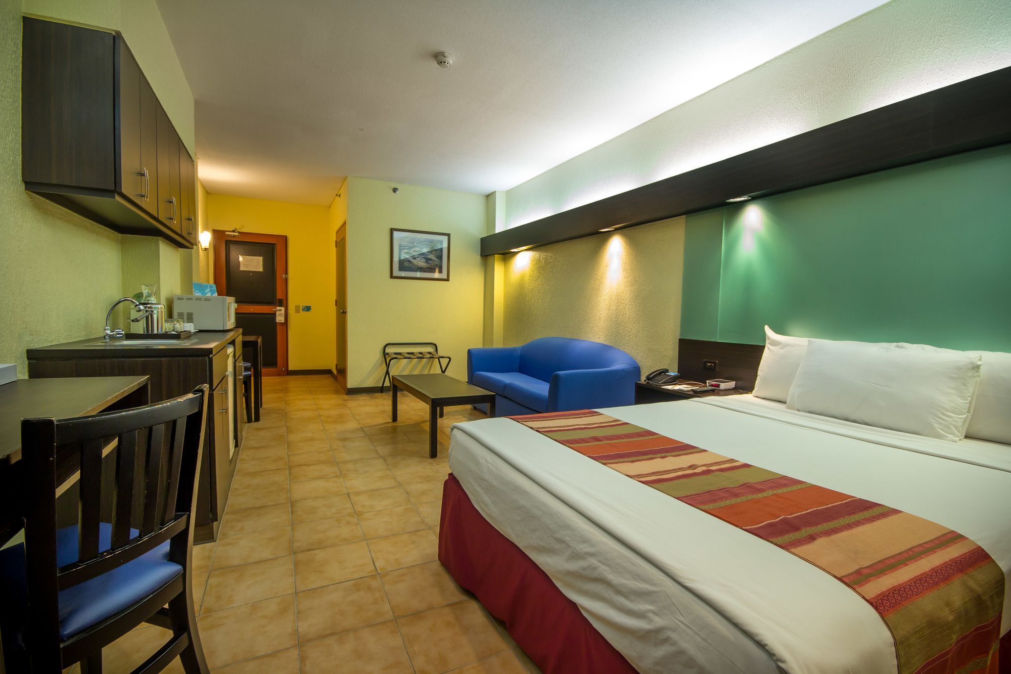 Microtel By Wyndham Batangas Santo Tomas Exterior photo