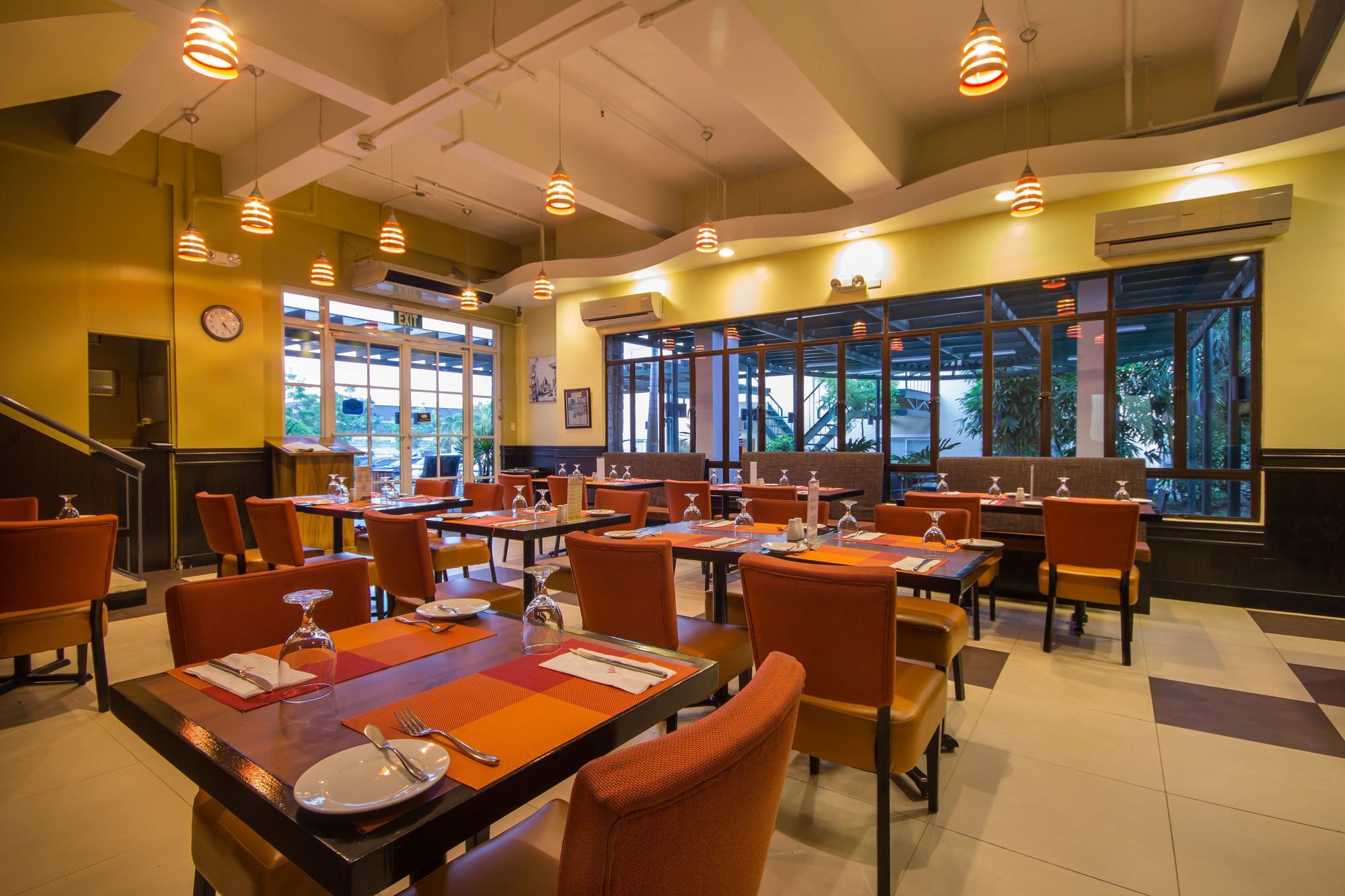 Microtel By Wyndham Batangas Santo Tomas Exterior photo